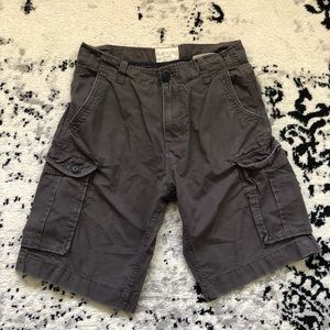 brown y2k loose fitting bluenotes jorts